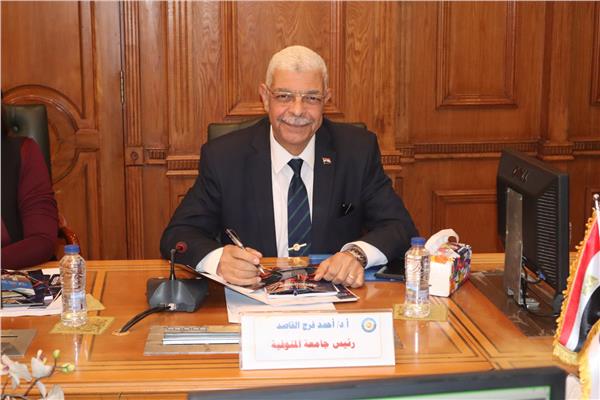 الدكتور أحمد القاصد رئيس جامعة المنوفية