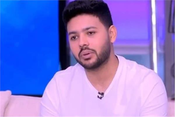 المطرب  محمد شاهين
