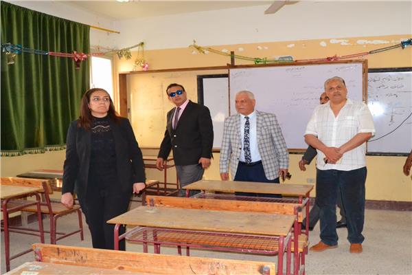 نائب محافظ البحيرة تتفقد لجان  وإستراحات  الثانوية العامة بأبو المطامير والنوبارية 