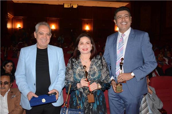 إلهام شاهين واحمد وفيق والأمير اباظة