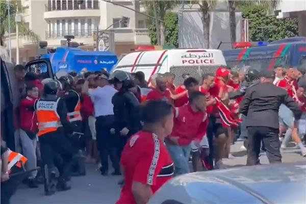 اشتباكات بين جماهير الوداد والشرطة المغربية