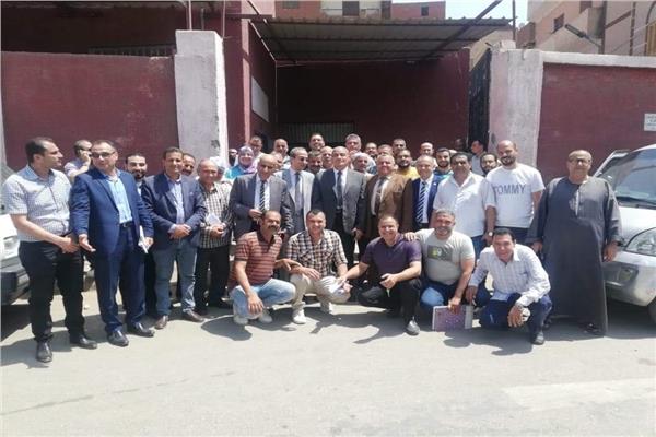 رئيس كهرباء جنوب الدلتا يتفقد فرع الشهداء في المنوفية