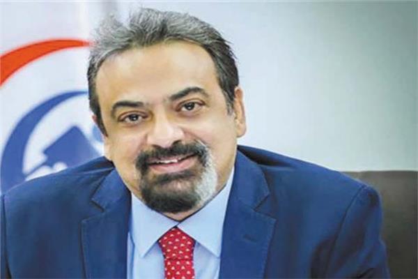  الدكتور حسام عبدالغفار 