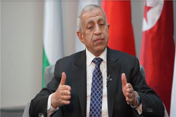 الدكتور إسماعيل عبد الغفار