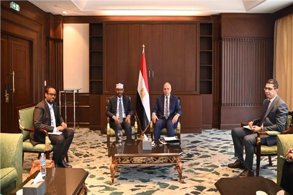 سويلم يستقبل وزير الدولة للطاقة والموارد المائية بجمهورية الصومال