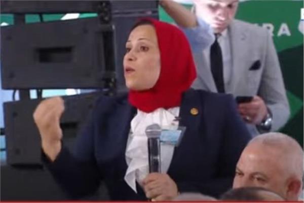 الدكتورة أمل مختار 