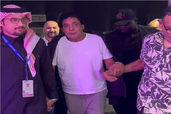 وصول الكينج "محمد منير" مسرح بنش مارك