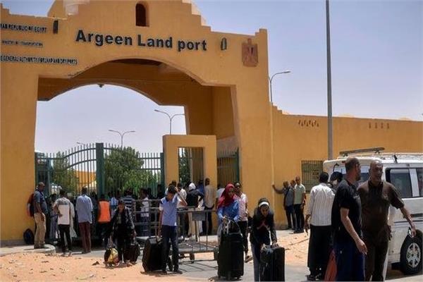 المهاجرين واللاجئين 