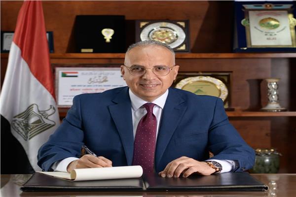 هاني سويلم وزير الموارد المائية
