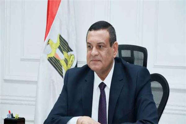 اللواء هشام آمنة وزير التنمية المحلية