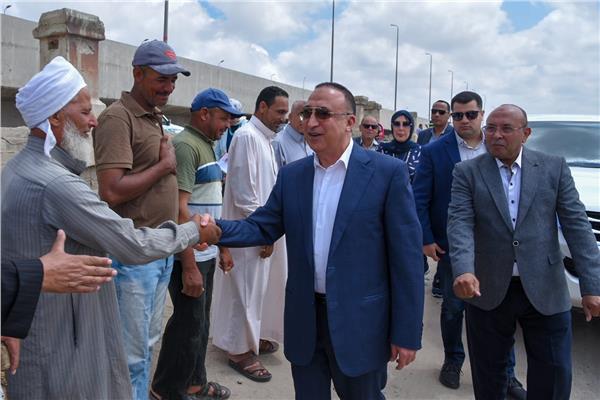  بحضور المحافظ.. إلقاء 600 ألف زريعة أسماك بلطي ومبروك ببحيرة مريوط