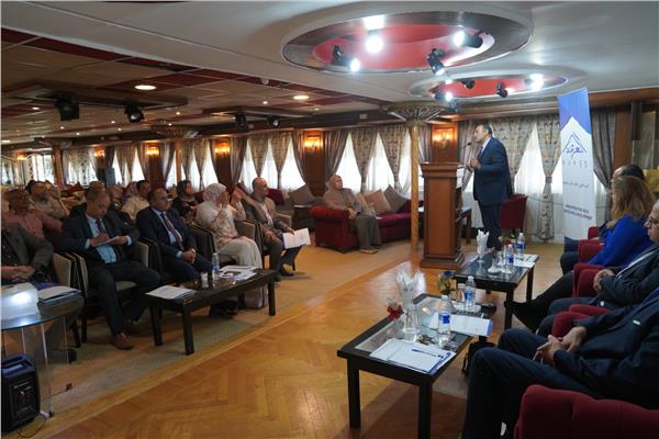 جامعة سوهاج تشارك فى اللقاء الحواري للبيت العربي لتعليم الكبار والتنمية