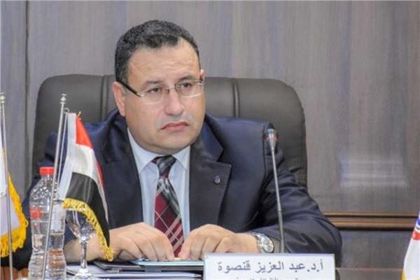الدكتور عبد العزيز قنصوه، رئيس جامعة الإسكندرية