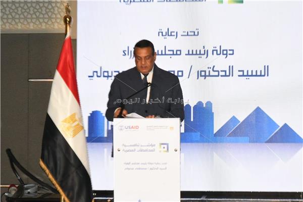 اللواء هشام آمنة وزير التنمية المحلية