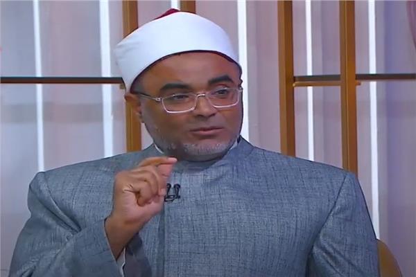 الدكتور أيمن الحجار الباحث الشرعي بهيئة كبار العلماء بالأزهر الشريف