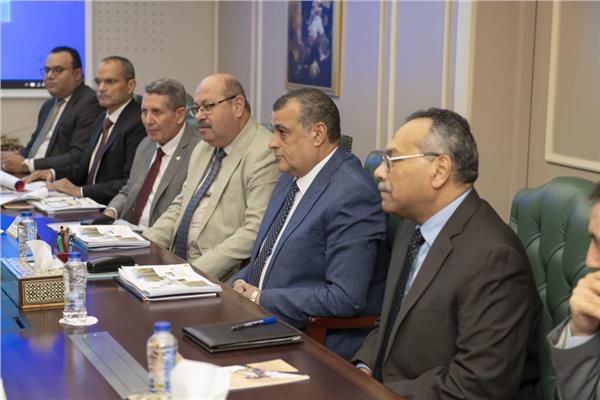 وزير الدولة للإنتاج الحربي والسيد القصير وزير الزراعة