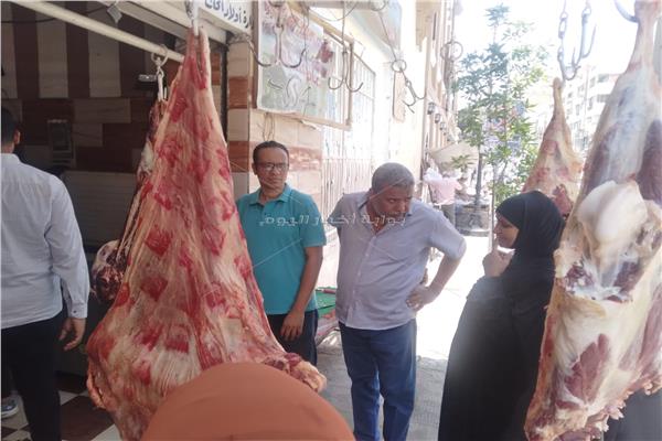 «بيطري قنا» يضبط 19 مخالفة لبيع لحوم فاسدة قبل عيد الأضحى 