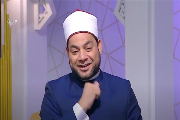  مصطفي عبدالسلام، إمام مسجد الإمام الحسين