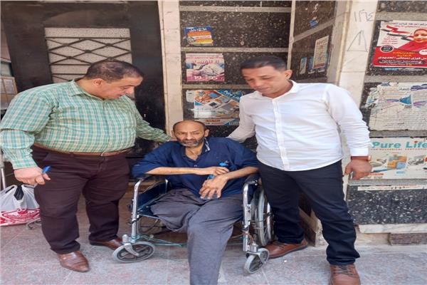 إنقاذ مواطن  من التشرد بالشارع