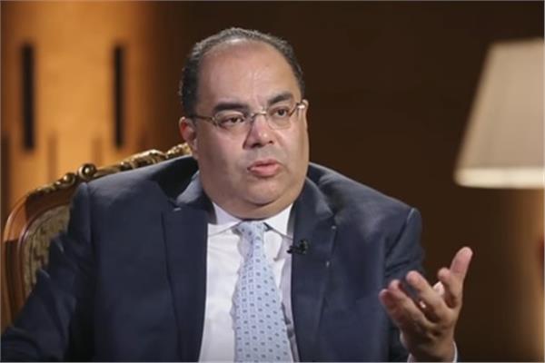 الدكتور محمود محيي الدين