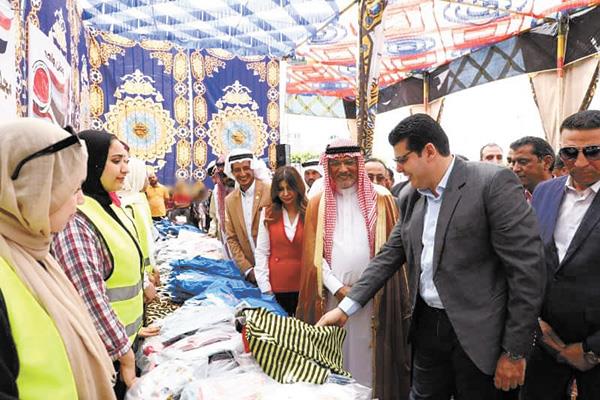 جانب من الملابس المقدمة للأيتام بالشرقية