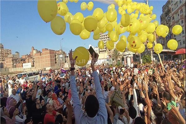 أهالي البحيرة يحتفلون  بعيد الأضحي المبارك وسط الساحات والمتنزهات 