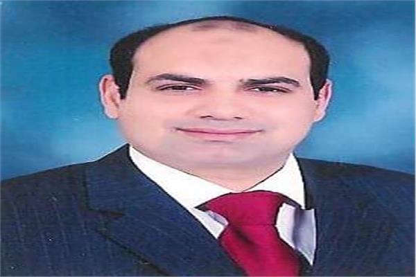 الاستاذ الدكتور محمود فوزى وكيل كلية التربية بجامعة المنوفية