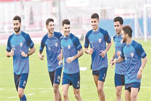 جانب من تدريبات الزمالك استعدادا لمواجهة المقاولون 