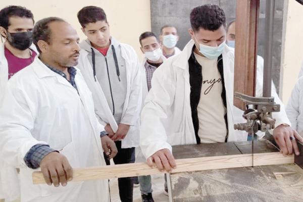 جانب من التدريبات الفنية للشباب لتأهيلهم لسوق العمل