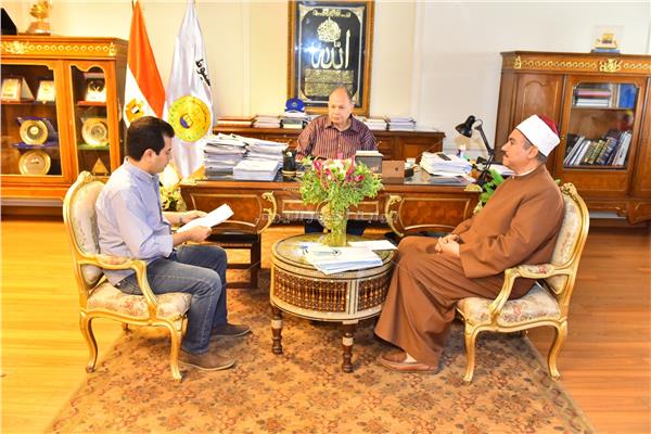 محافظ أسيوط 