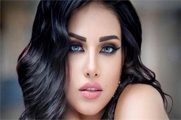 المطربة مروة نصر