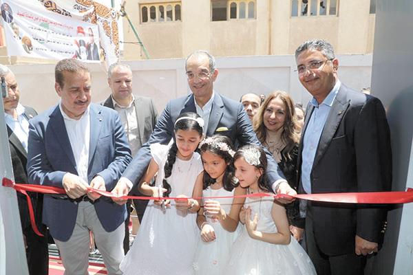 وزير الاتصالات يفتتح مكاتب بريد ومشروعات جديدة بمبادرة حياة كريمة