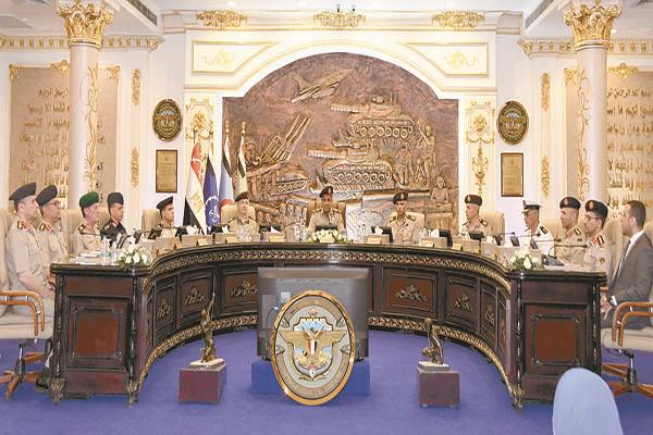الفريق أشرف سالم زاهر خلال المؤتمر الصحفى