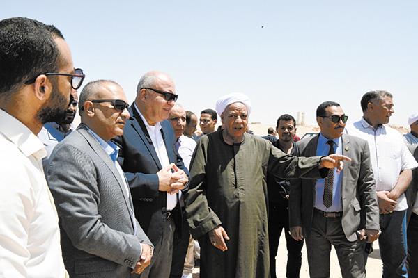  تعويض ملاك الأراضى الزراعية المتضررة بالصالحية