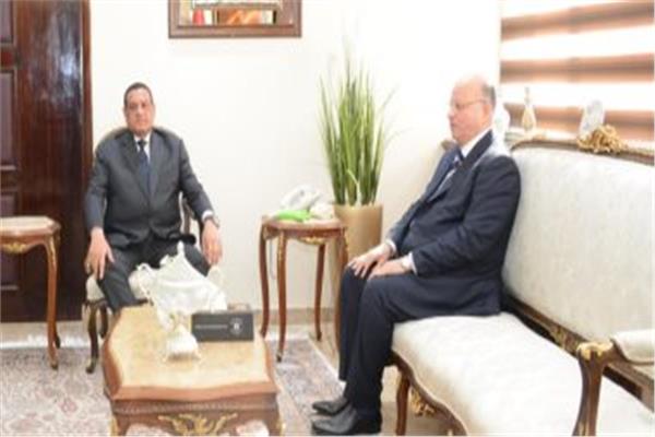 وزير التنمية المحلية ومحافظ القاهرة 
