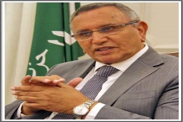  الدكتور عبدالسند يمامة رئيس الوفد