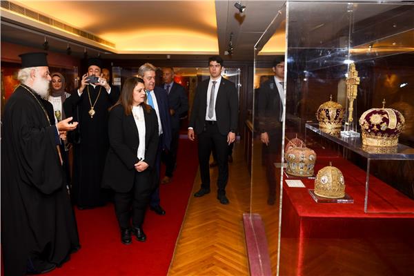  وزيرة الهجرة تلتقي البابا ثيودوروس الثاني