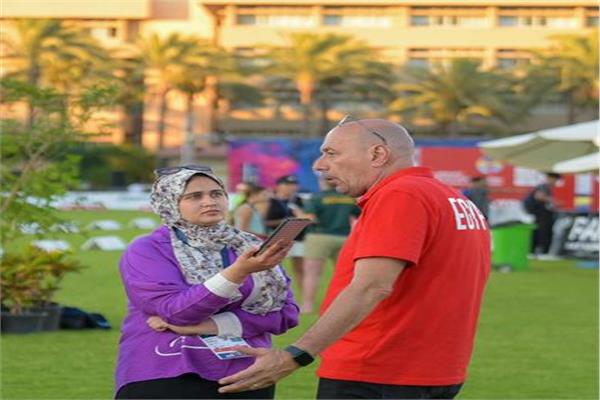 محررة أخبار اليوم مع رئيس الاتحاد المصري ونائب رئيس الاتحاد الدولي للخماسي الحديث 