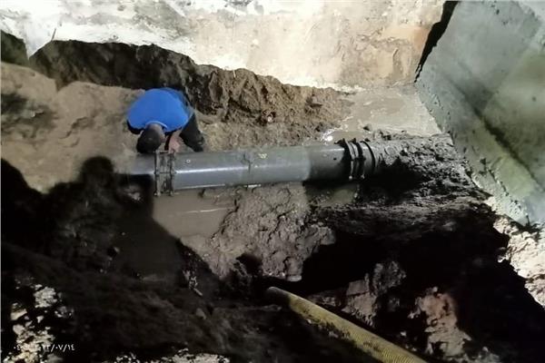  إصلاح خط المياه 