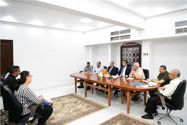 بدء اختبارات المهندسين المتقدمين للعمل بالوحدات المحلية في قنا