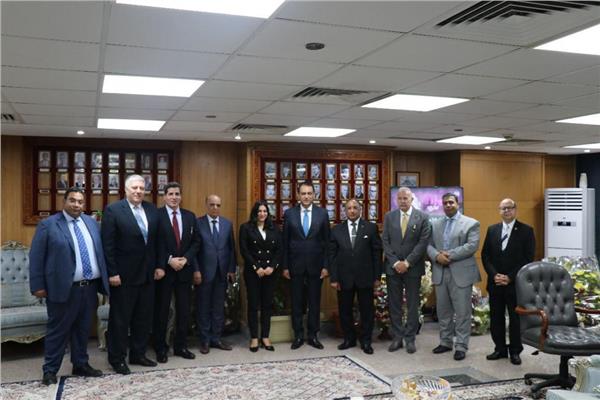 رئيس قضايا الدولة يستقبل وزير شئون المجالس النيابية