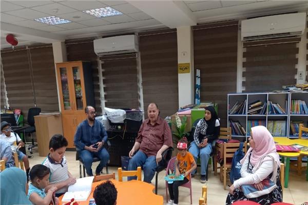 محافظ أسيوط يتابع أنشطة وفعاليات فرع مكتبة مصر العامة