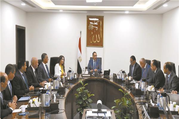 د. مصطفى مدبولى يترأس اجتماعًا لاستعراض حزمة من الحوافز الجديدة للمستثمرين