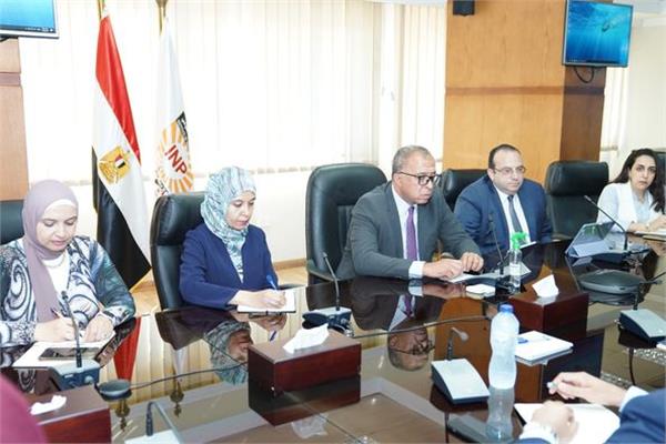 جانب من لقاء رئيس معهد التخطيط القومي لرئيس هيئة تنمية الصعيد