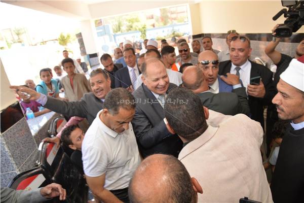 محافظ أسيوط يفتتح مدرسة للتعليم الأساسي بقرية درنكة 