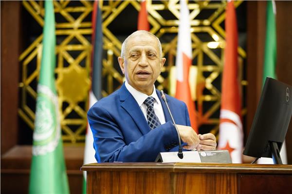 رئيس الأكاديمية العربية