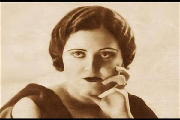 الفنانة نادرة أمين