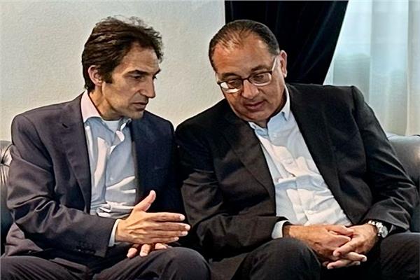 الدكتور مصطفى مدبولي يتحدث إلى السفير بسام راضي في روما