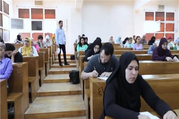  امتحانات التعليم المدمج 