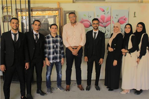طلاب كليه التكنولوجيا والتعليم جامعه حلوان